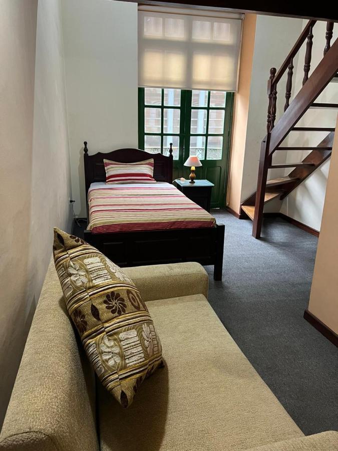 Hostal Victoria Quito Buitenkant foto