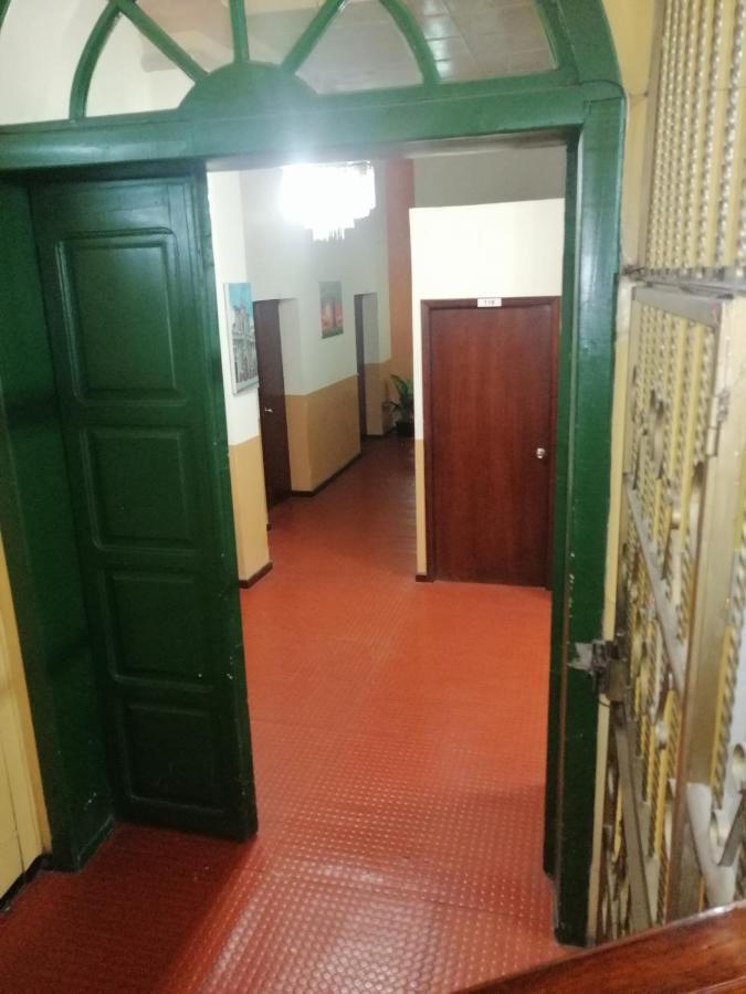 Hostal Victoria Quito Buitenkant foto