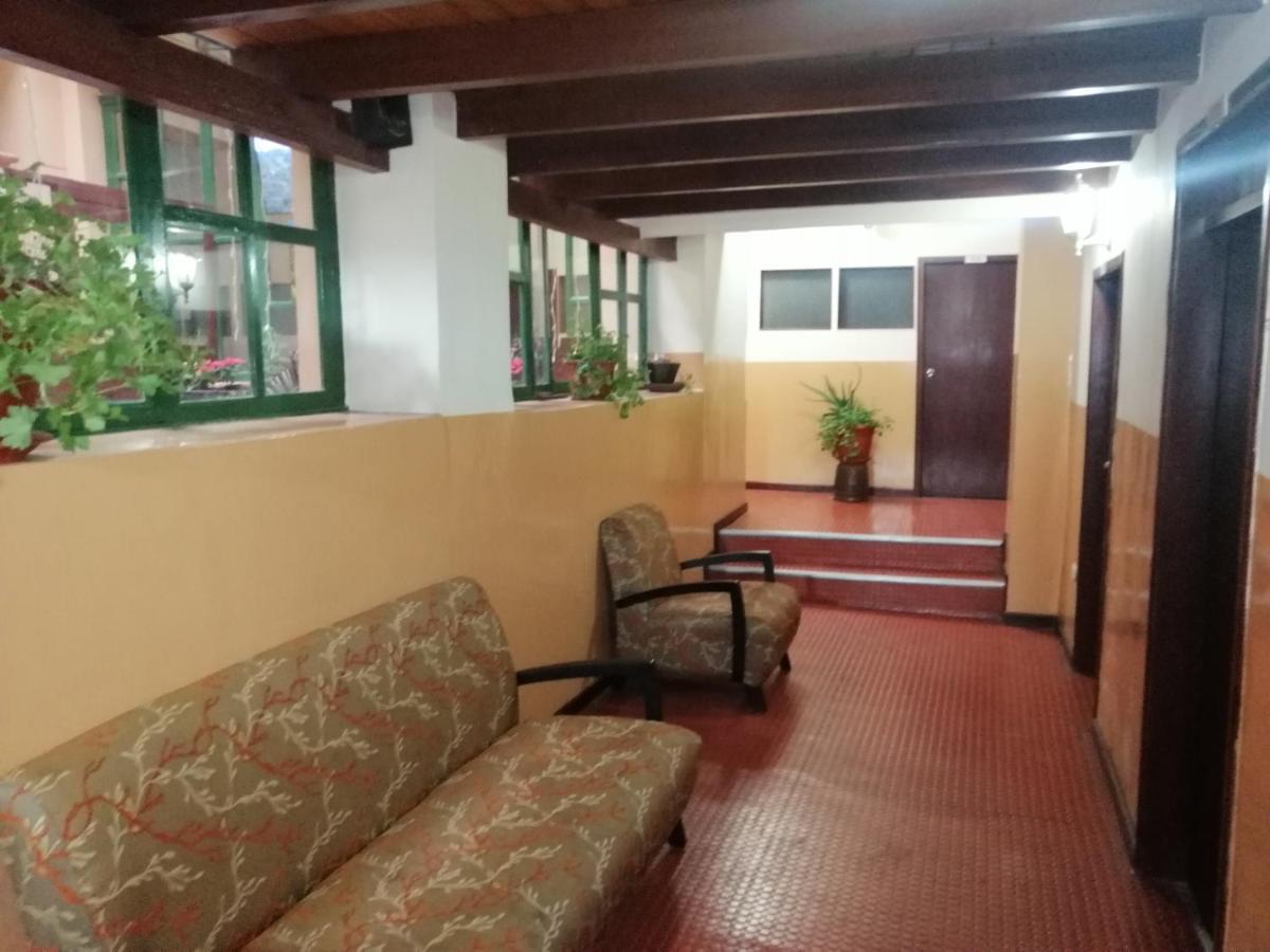 Hostal Victoria Quito Buitenkant foto