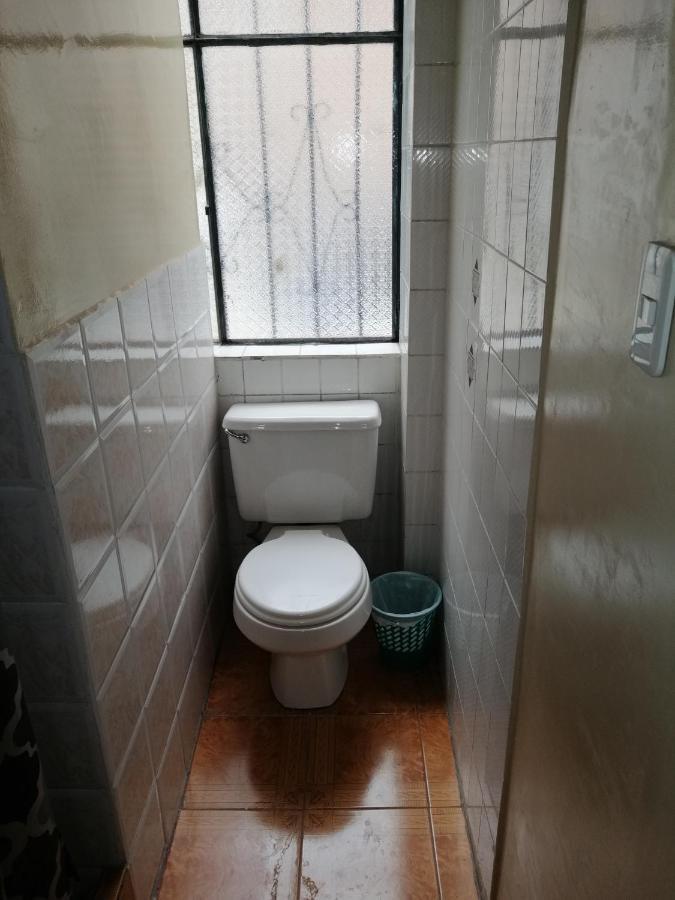 Hostal Victoria Quito Buitenkant foto
