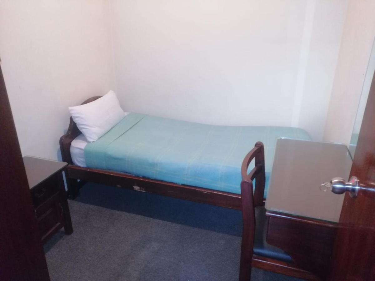 Hostal Victoria Quito Buitenkant foto